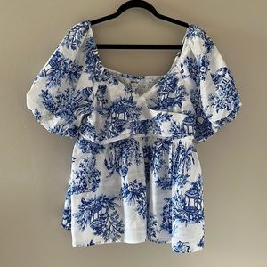 Crown & Ivy Short Puff Sleeve Toille Print Top Blue and White NEW